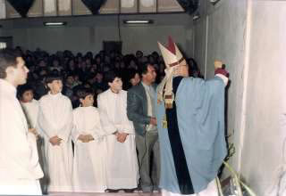 Monseñor Rubén Di Monte bendijo y consagró el templo