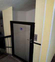 se instala un ascensor